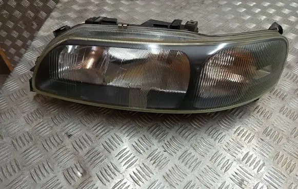 Volvo V70 Headlight/headlamp 8693567 89007907