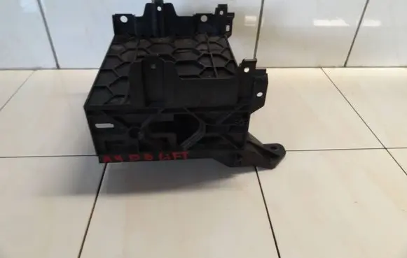 Audi A4 S4 B8 8K Navigation GPS unit bracket/holder 8T0907368A