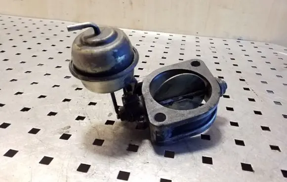 Opel Frontera A Throttle valve