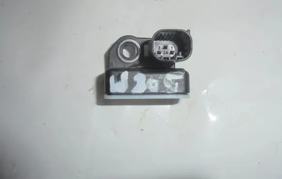 Mercedes-Benz C W205 Acceleration sensor A0009057600