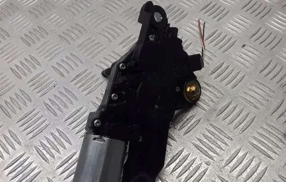 Mazda 3 I Wiper motor 0390201588