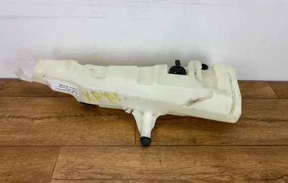 Ford Escape IV Windshield washer fluid reservoir/tank LJ6B17B613BAPINYA LJ6B17B613BA