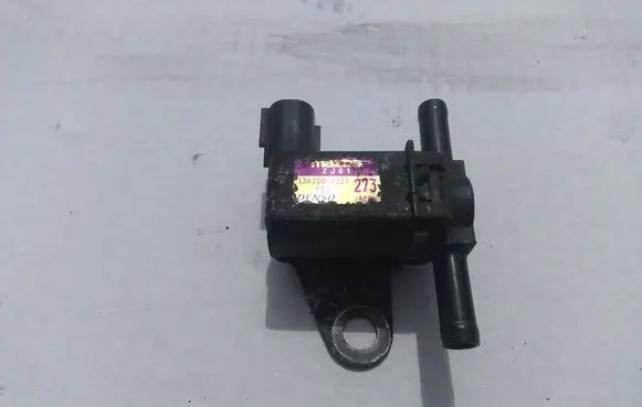 Mazda 3 I Valve vacuum 1362002731 ZJ01