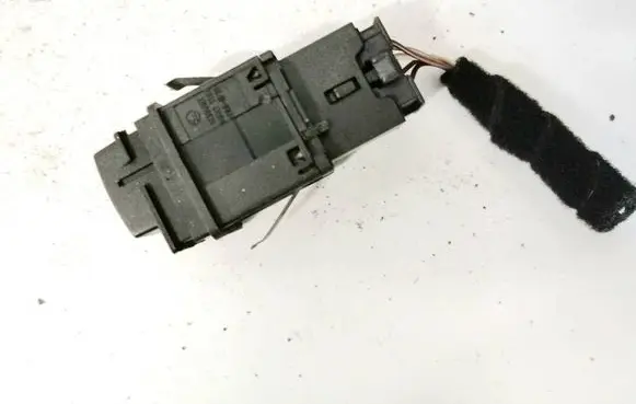 Windscreen/window heater switch