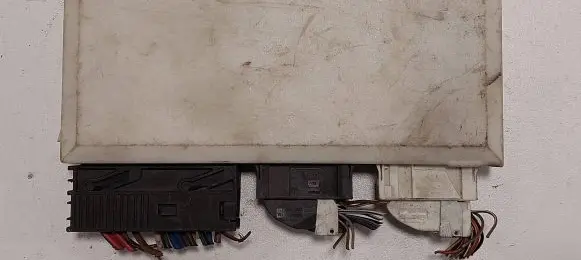 BMW 5 E39 Comfort/convenience module 61358376692 5DK00704714 12037310