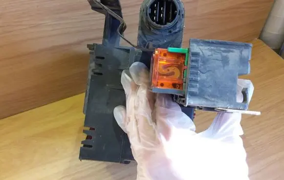 Peugeot 406 Fuse module