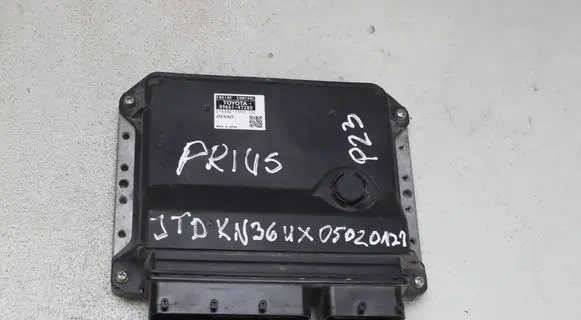 Toyota Prius (XW30) Engine control unit/module 8966147280 2753007393