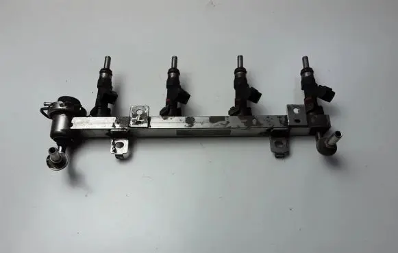 Alfa Romeo Giulietta Fuel injector 028158224