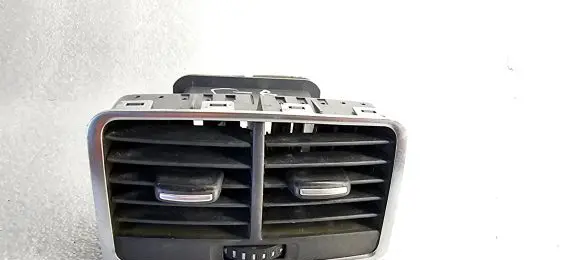 Rear air vent grill