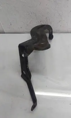 Audi A6 S6 C6 4F Intercooler pipe mounting bracket 4F0145813F