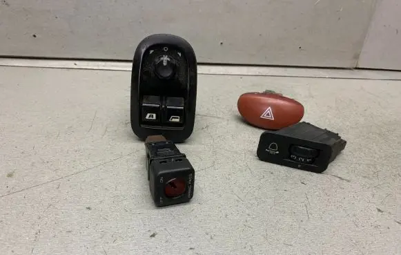 Peugeot 206 Hazard light switch 1925699 96414548XT 9643213777