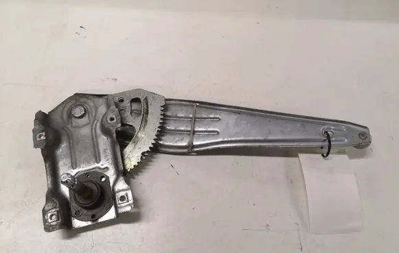 Rear door manual window regulator