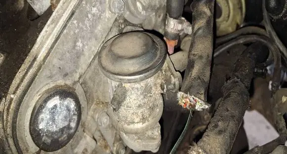 Audi A6 S6 C5 4B EGR valve 72256000