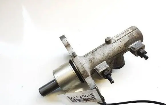 Volkswagen PASSAT B5 Master brake cylinder 