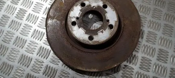 Toyota Avensis T270 Front brake disc