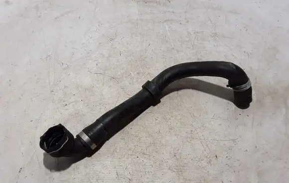 Volvo XC60 Engine coolant pipe/hose 32208860