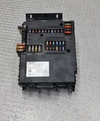 Smart ForTwo II Fuse module A4519004701 A4519024000 5WK45141AQ