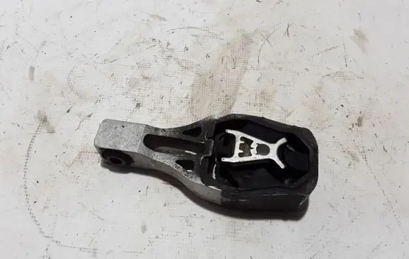 Peugeot 3008 II Engine mount bracket 9811786680