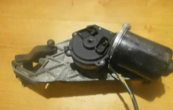 Opel Omega B1 Wiper motor 