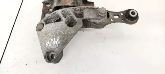 Renault Scenic II - Grand scenic II Engine mount bracket 