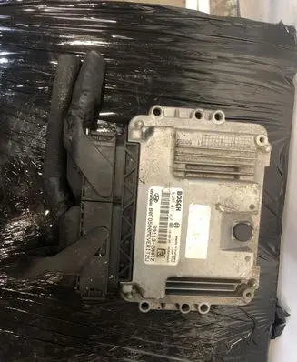 Hyundai i30 Engine control unit/module 0281017212 391132A412
