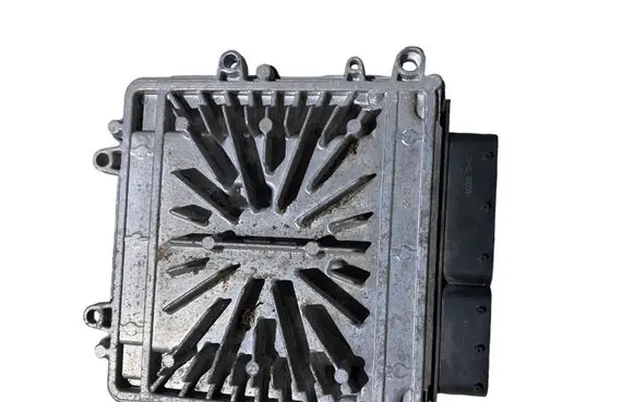 Volvo XC60 Engine control unit/module 31272462AA 0281012765