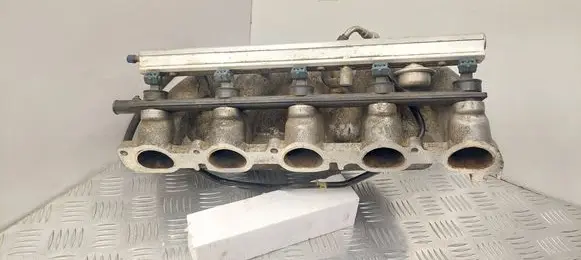 Volvo S70 V70 V70 XC Intake manifold 9445156 9186836 DENSO