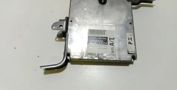 Toyota Land Cruiser (J120) Engine control unit/module 896616A070 1758005281