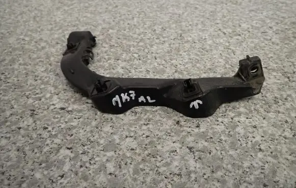 Suzuki Swift II Front bumper mounting bracket