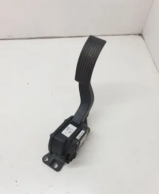 Hyundai Santa Fe Accelerator throttle pedal 327262B900 BBJ0104A