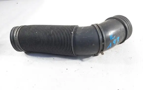 Volkswagen PASSAT B4 Air intake hose/pipe 1H0129627AP