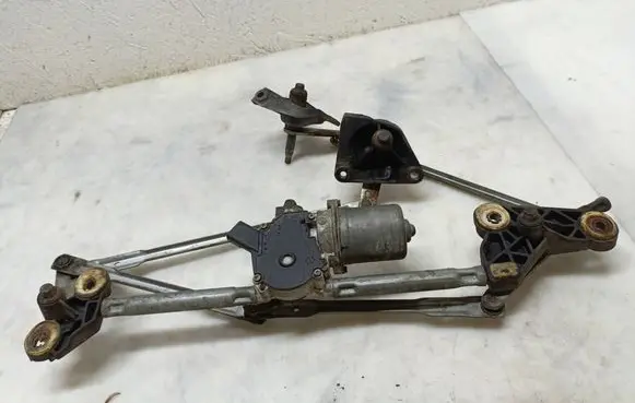 Chrysler Voyager Front wiper linkage and motor 24002559