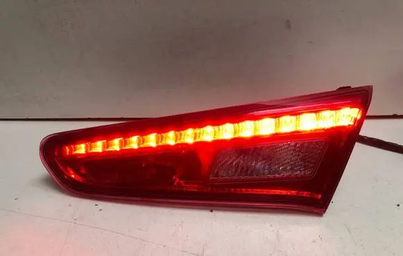 Alfa Romeo Giulietta Tailgate rear/tail lights 50513400 02041599900010 0DM2767