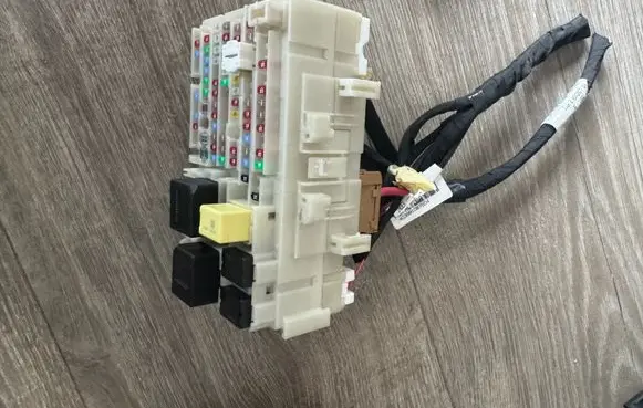 Renault Austral Fuse module 252368397R