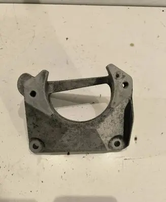 BMW 5 E60 E61 Engine mounting bracket 6761117 46000D