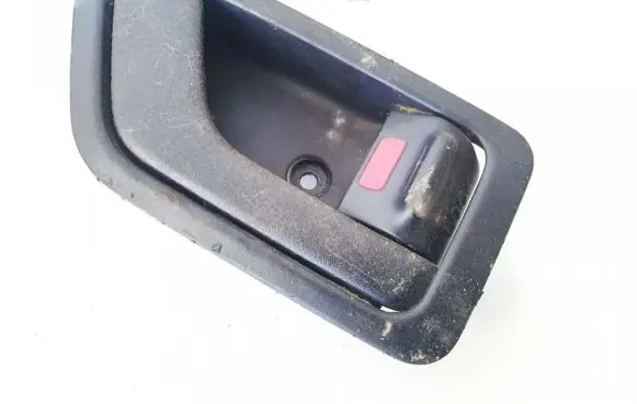 Hyundai Getz Front door interior handle 82621tb010 82621-tb010