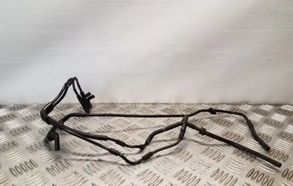Volkswagen PASSAT B7 Vacuum line/pipe/hose 03L131605P