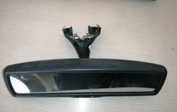 Volkswagen Golf V Rear view mirror (interior) 1K0857511