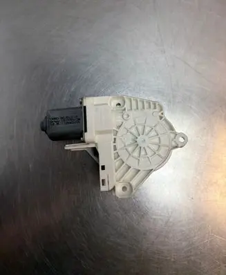 Audi A6 Allroad C7 Rear door window regulator motor 8K0959811A