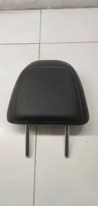 Renault Kadjar Rear seat headrest 