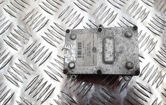 Mercedes-Benz E W211 Headlight ballast module Xenon 5DF00827950 00739074