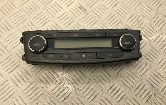 Toyota Avensis T270 Climate control unit 5590005320 T1000767L