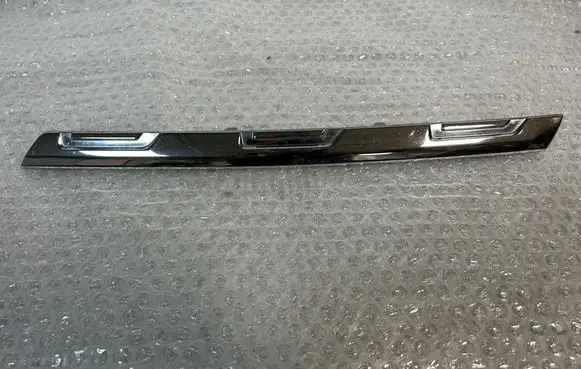Renault Trafic III (X82) Front bumper upper radiator grill 623846007R