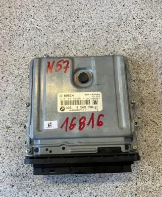BMW 5 F10 F11 Engine control unit/module ECU 0281016748