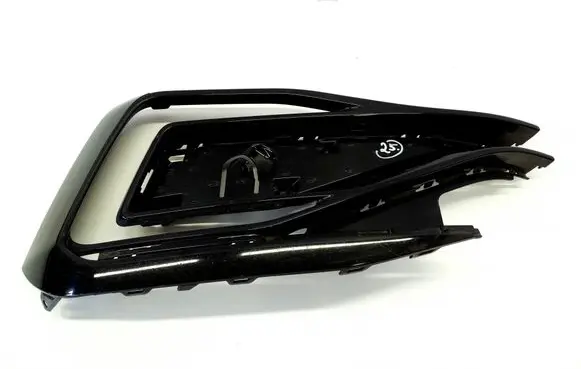 Volkswagen PASSAT B8 Front grill 3G0853794B