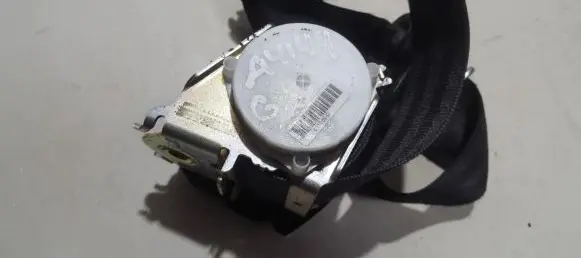 Ford Galaxy Rear seatbelt 193857737