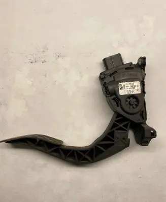 Audi A5 8T 8F Accelerator throttle pedal 8K1721523