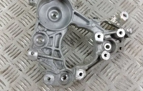 Nissan Ariya Engine mounting bracket