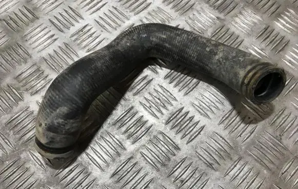 Opel Zafira A Engine coolant pipe/hose 90573220