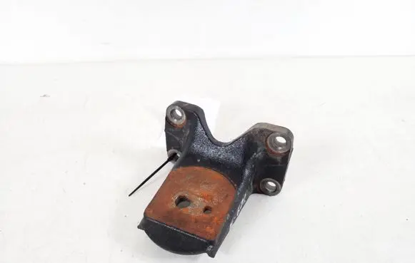 Toyota Land Cruiser (J150) Engine mounting bracket 12311-30061